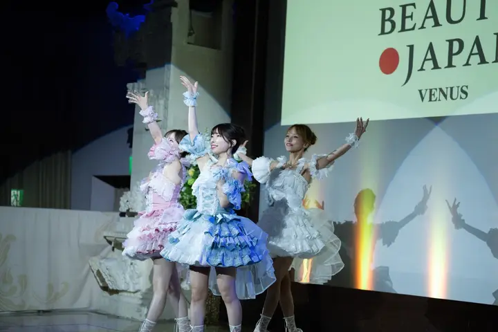Beauty Japan Venusのステージでパフォーマンスする参加者